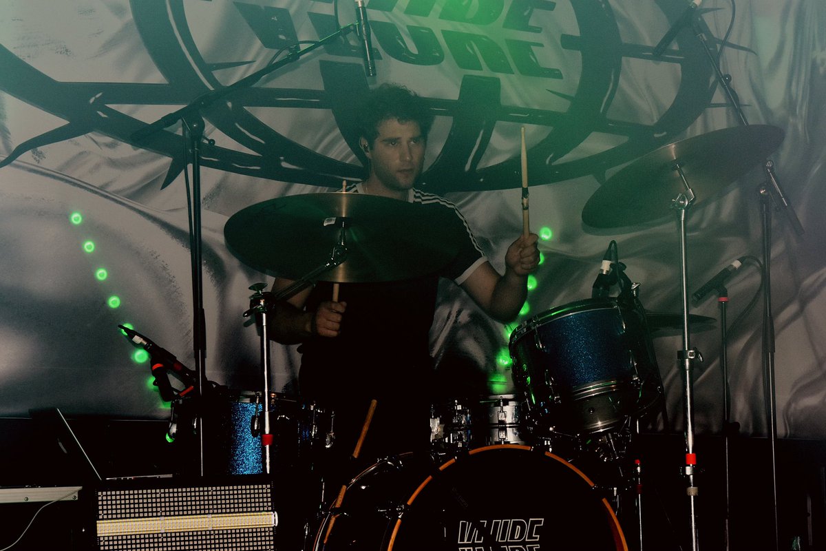 16beasleyst's tweet photo. The absolute best of times and the best of bands, great crowd for the last night of the tour with VLURE at Future Yard - all being well approximately a million photos from across the tour will be up on @BreakGlassMag on Friday (conservative estimate, don’t hold me to numbers) 🖤 https://t.co/E6ZcxSnpQ0