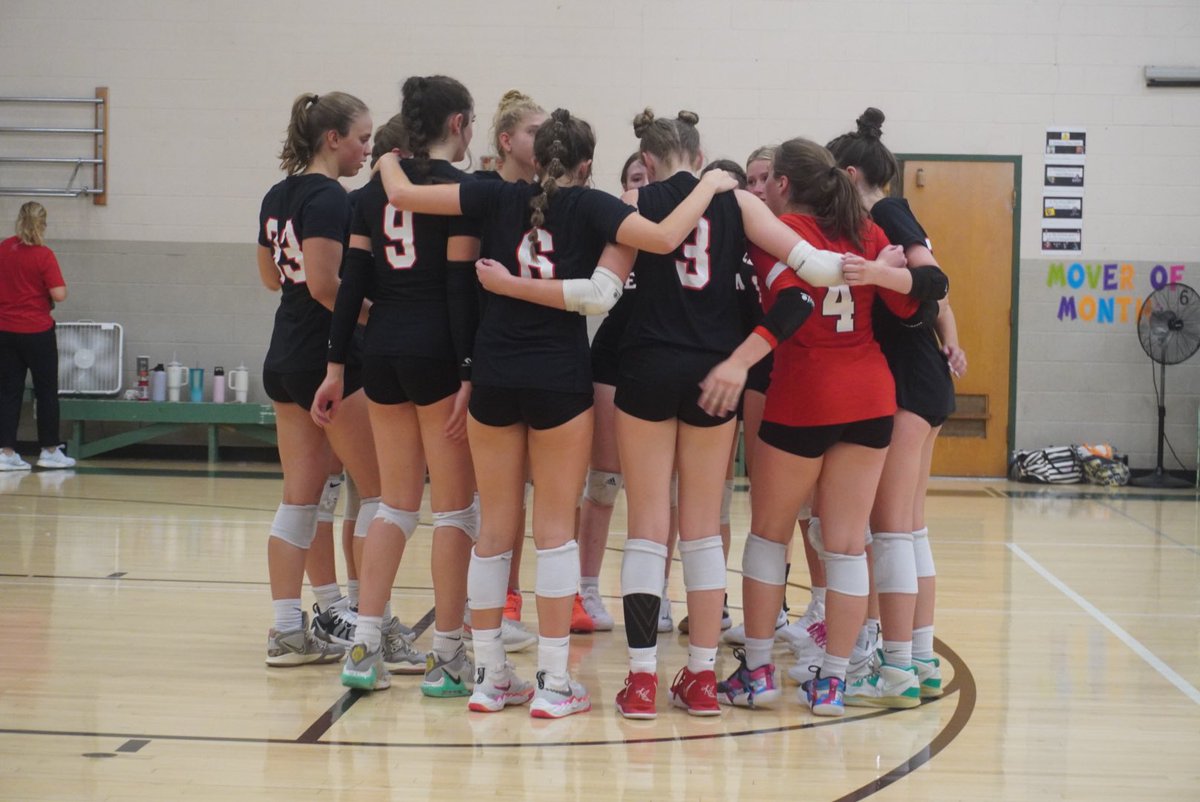 alexis_lfowler's tweet photo. 🚨 Game Recap 🚨 
 
Great teamwork was demonstrated on the court VS Riverside with a 3-0 victory. Our team's communication was on point. A great match that proves when we play as one, we win as one! ❤️🏐🤍#GameRecap #OneTeam 
@Jennabanz @VBallrecruiter @CoachSamWol23 https://t.co/8SqmZzHXOL