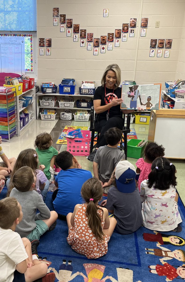 Noticing evidence of “efficacy” in Jabari Jumps with first graders. 📚❤️📚
#Efficacy #Literacy #Reading #ReadAloud #LearningFromBooks