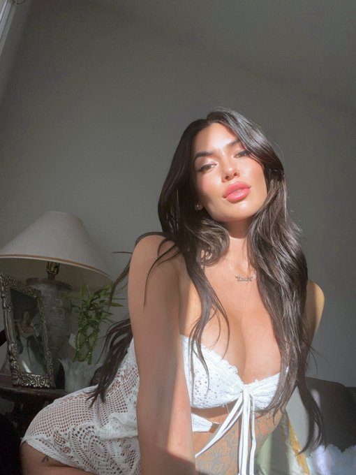 🤍🌷 https://t.co/1RTEXp9lss