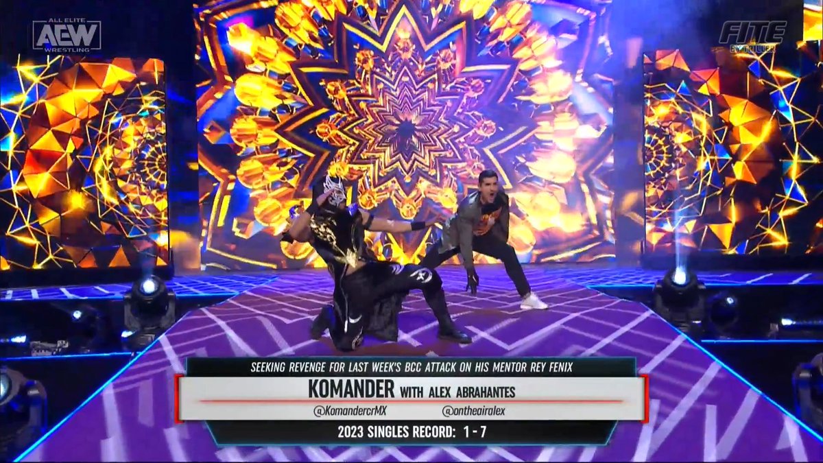 Marcchoi1985's tweet image. Did remember that Fenix vs Moxley was a banger last week on Dynamite! LFG Komander, lets do the SAME! #aewdynamite200