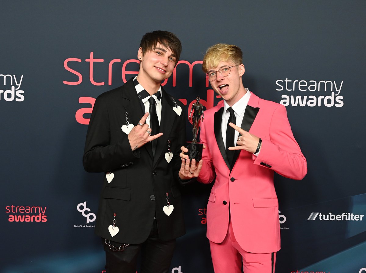 🤘 Unscripted Series #streamys winners @SamandColby 🤘