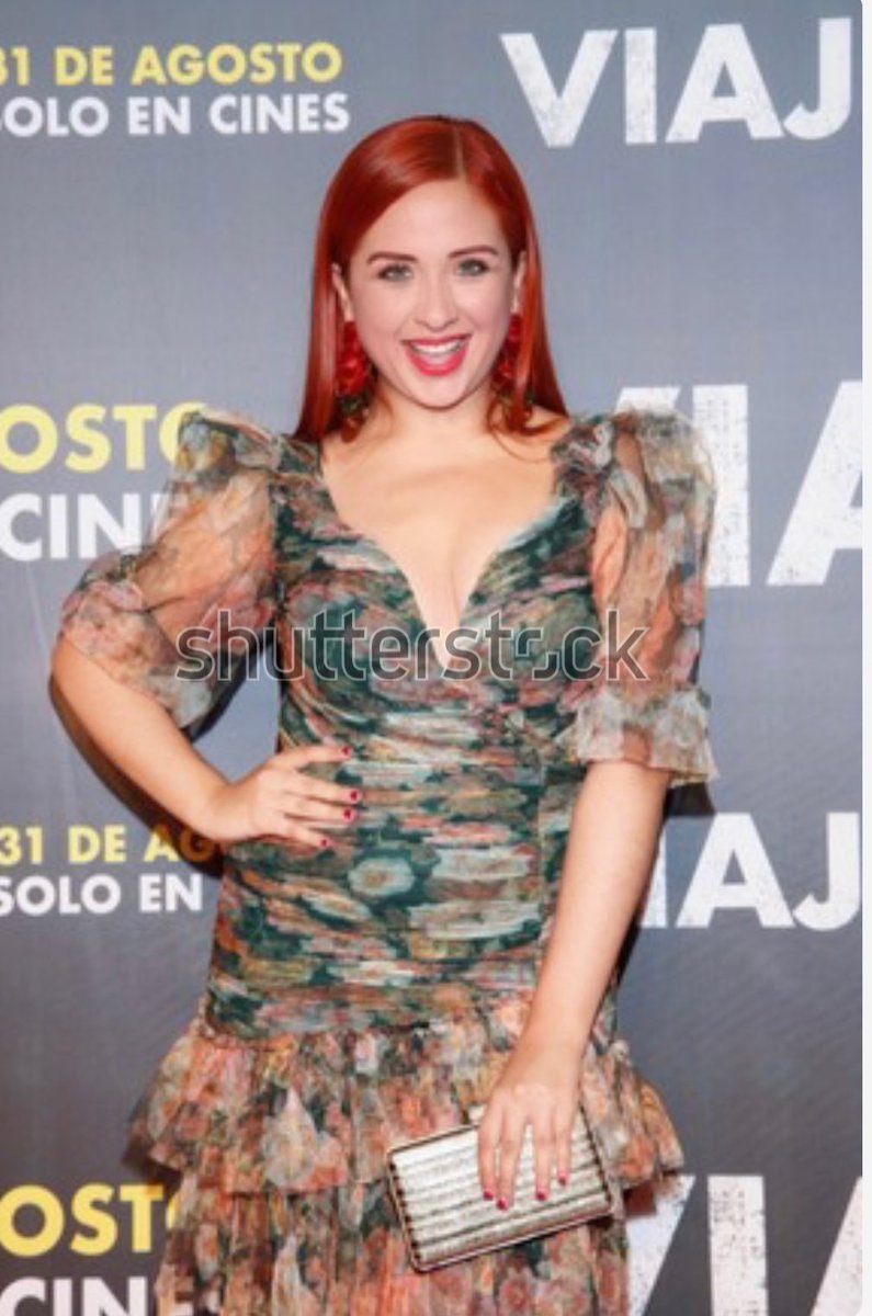 Unas en la #redcarpet de #viajetodorobado 🧡 wearing <a href="/pinkshopbymaf/">Pink Shop by MAF</a> 🫶🏻✨ Ya andamos otoñales CHIC!  #mafconsejos 

Thanks a mis chics de <a href="/Cinepolis/">Cinépolis</a> por la invitación!  ✨🫶🏻