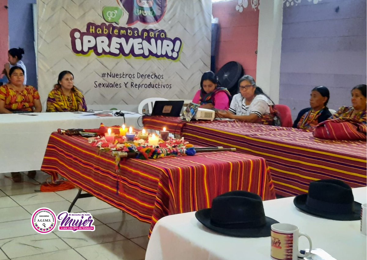 AGIMSsanjuansac's tweet photo. Representantes de la alcaldía indígena de Santa Lucía Utatlán compartieron experiencias con autoridades de San Juan Sacatepéquez, para el traslado de #ConocimientoAnsestral para el manejo de casos en los territorios y de prevención de violencia contra la mujer.
#Agims
#Jotay https://t.co/96LEUaT4Wy