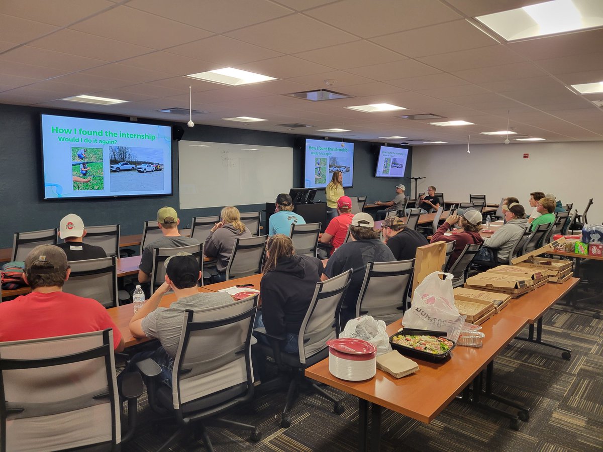 ForrestLang78's tweet photo. Had a great turnout of @OhioStateATI students for the OSU Ag Systems Management &amp; Technology Club (ASMT) meeting. We heard from Katie Walter about her internship with @Prog_Crops. Great way to kickoff the semester! 

#ASMT #ASM #OhioState #ATI #CFAES https://t.co/4fqMaXdZRh