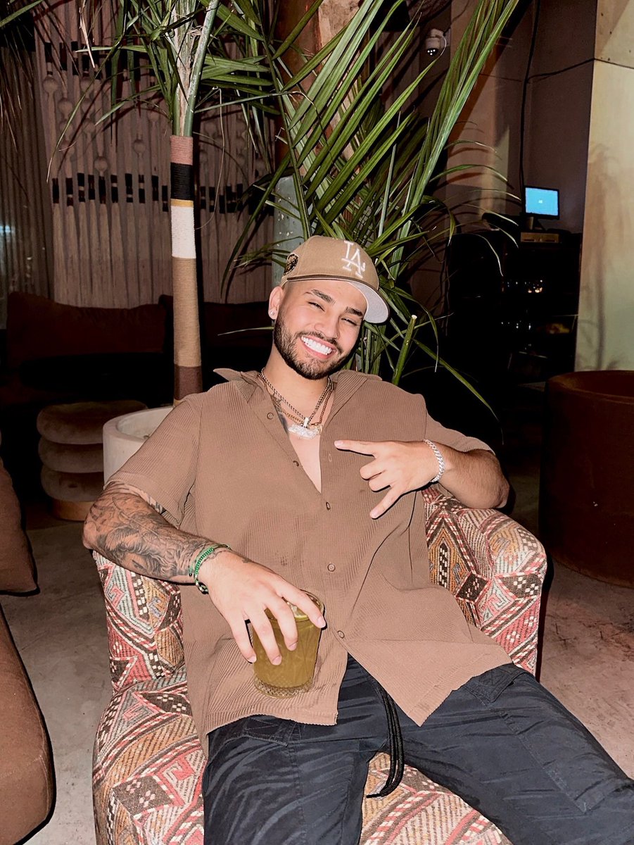 money stackin up like tetris