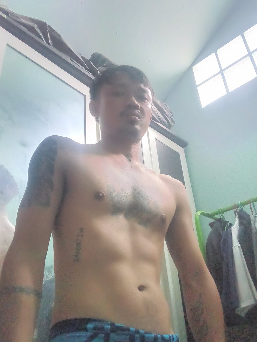 CWisach1's tweet photo. ดูหน้ากูไว้.     ทุกคนเชื่อคนนีเลยครับรูปหน้าก็ยังไม่มี มึงอยากเล่นกับกูเหรอ รูปหน้าก็ยังไม่ลง https://t.co/pUUCoBAVQ6