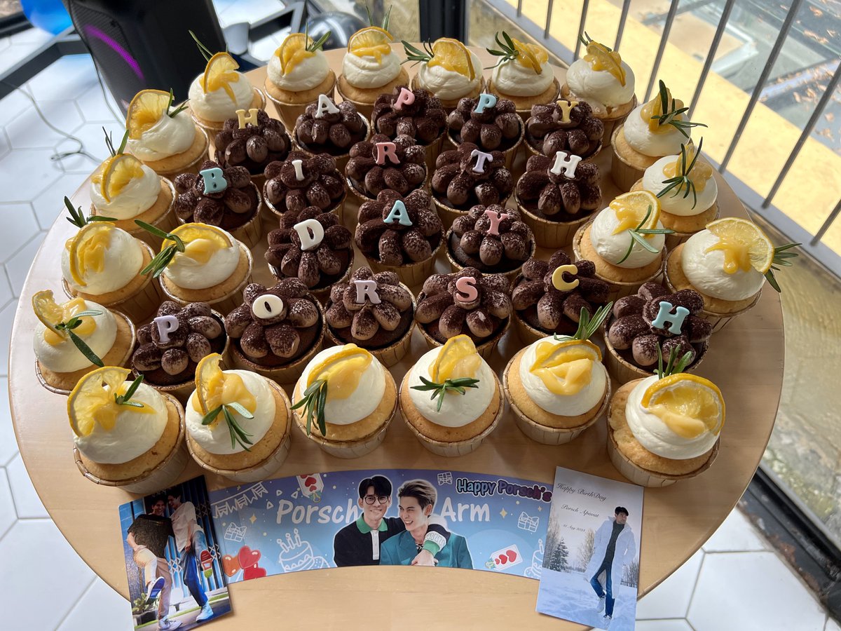 iam_nisa's tweet photo. วันก่อน..

สุขสันต์วันเกิดนะคะ พี่พอร์ช

#HBDPorsch 
#PorschArm 
#พอร์ชอาม
. https://t.co/XP9wzxPQES