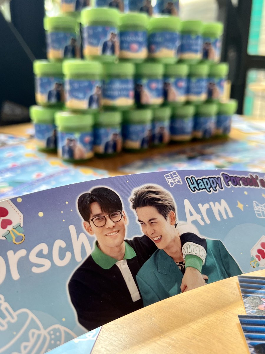 iam_nisa's tweet photo. วันก่อน..

สุขสันต์วันเกิดนะคะ พี่พอร์ช

#HBDPorsch 
#PorschArm 
#พอร์ชอาม
. https://t.co/XP9wzxPQES