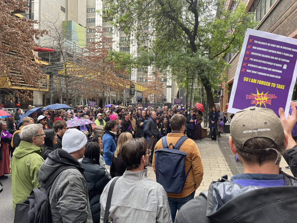 NTEUVictoria's tweet photo. Staff waiting years for a new deal and management are still stalling! New deal now @RMIT!
#rmitstrike #rmitstopswork #highered #highereducation https://t.co/hpua8nbtOJ