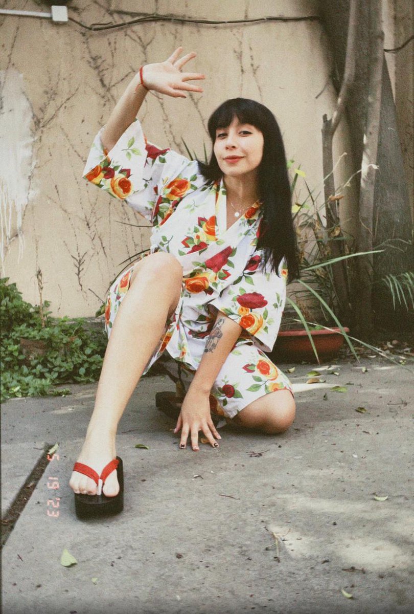 kitsunemonogatari tweet media