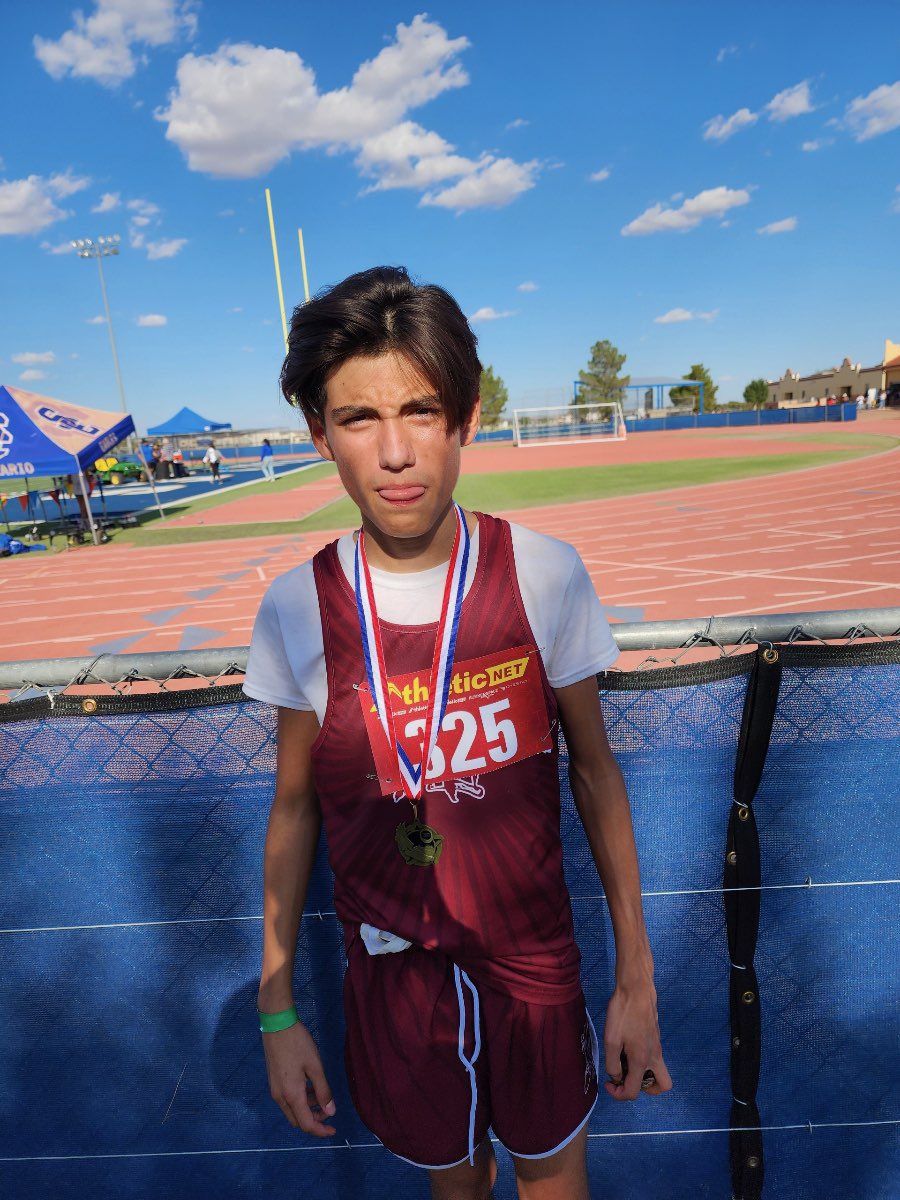 Congratulations to our @YsletaMS Cross Country Team who ran this afternoon at beautiful @SanElizarioHS Big Shout Out to our 7th grader who placed 1st! Way to go Ayden! Great Job Coach @terrynu01009520 @YsletaISD @JosePerYMS @Gonzalez_YMS @BaumlerEllen