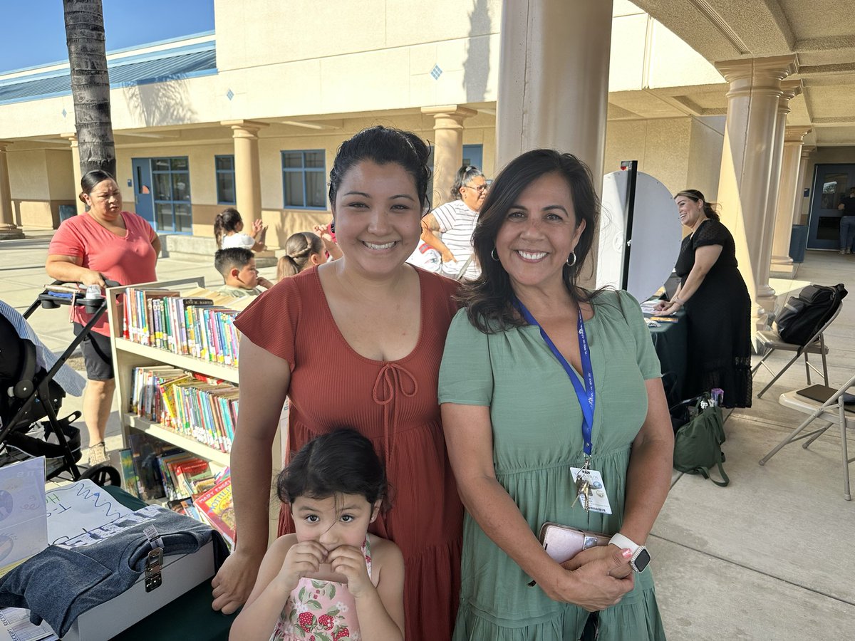 Jessica Warren (@jessmwarren) on Twitter photo Wonderful Back to School night <a href="/ManuelLRealES/">Manuel L. Real Elementary School</a> Great opportunity for parents to access site and community resources at their Community Resource Booths Wonderful Back to School night <a href="/ManuelLRealES/">Manuel L. Real Elementary School</a> Great opportunity for parents to access site and community resources at their Community Resource Booths