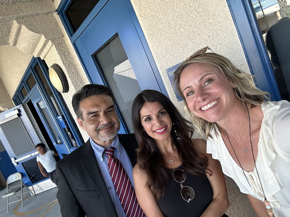 Jessica Warren tweet media