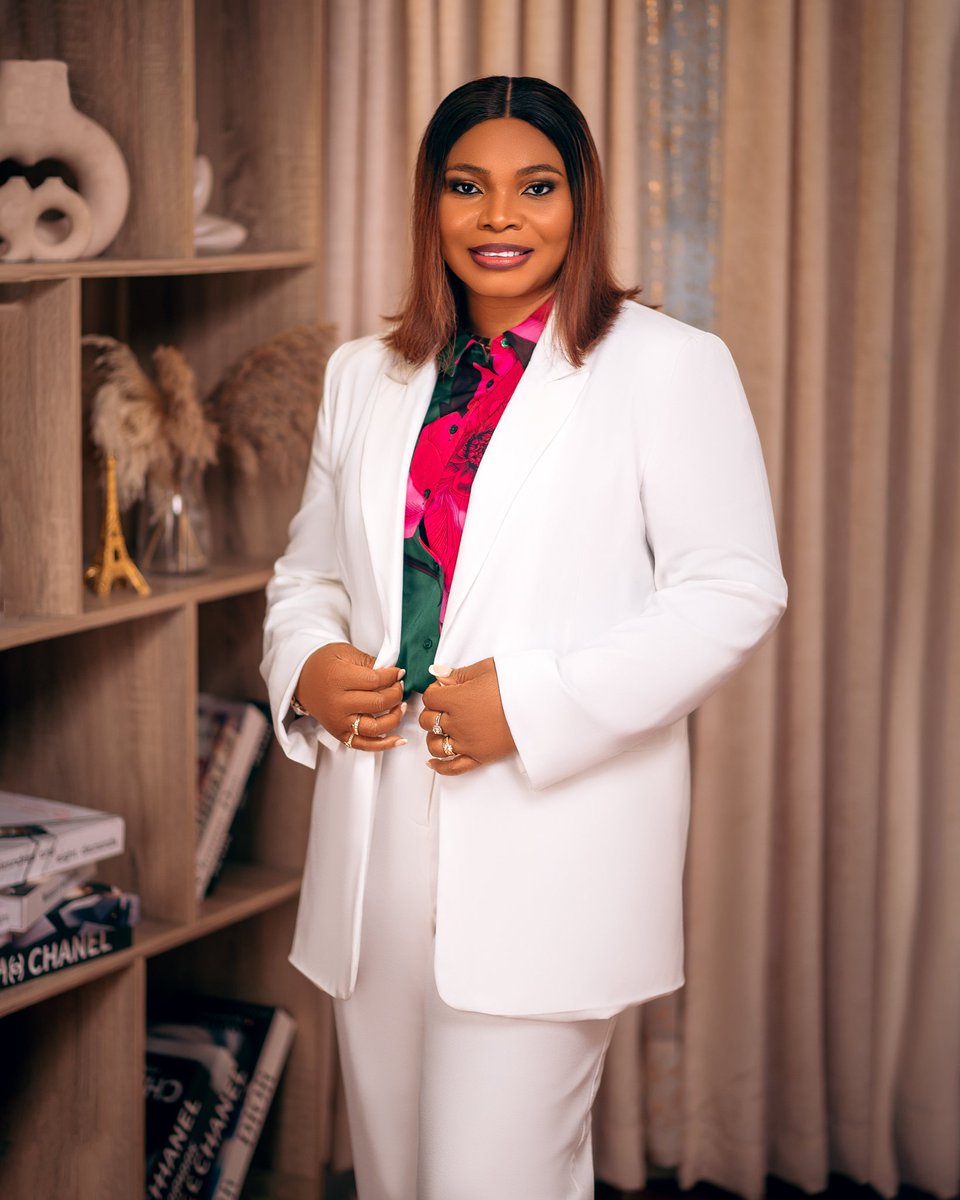 Utypius's tweet image. What a familiar face cannot do for you
An unfamiliar face may do it with love and respect.
Learn to lean on God's ways and  purpose for you
 His will, will cause a shift in your perspective.
Don't limit the flow of His blessings 
Recognise and own it unapologetically.
#iTestify