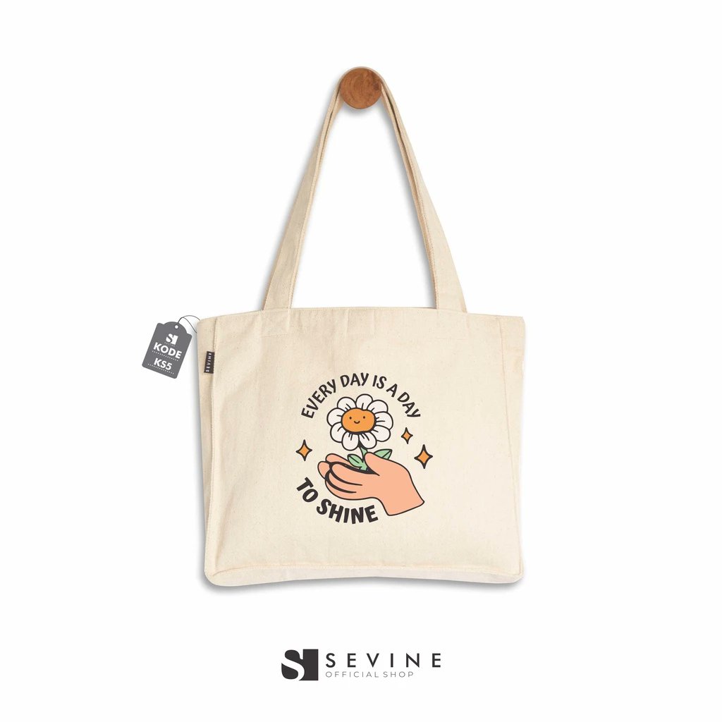 theacelhs's tweet image. cute canvas tote bag

— a thread