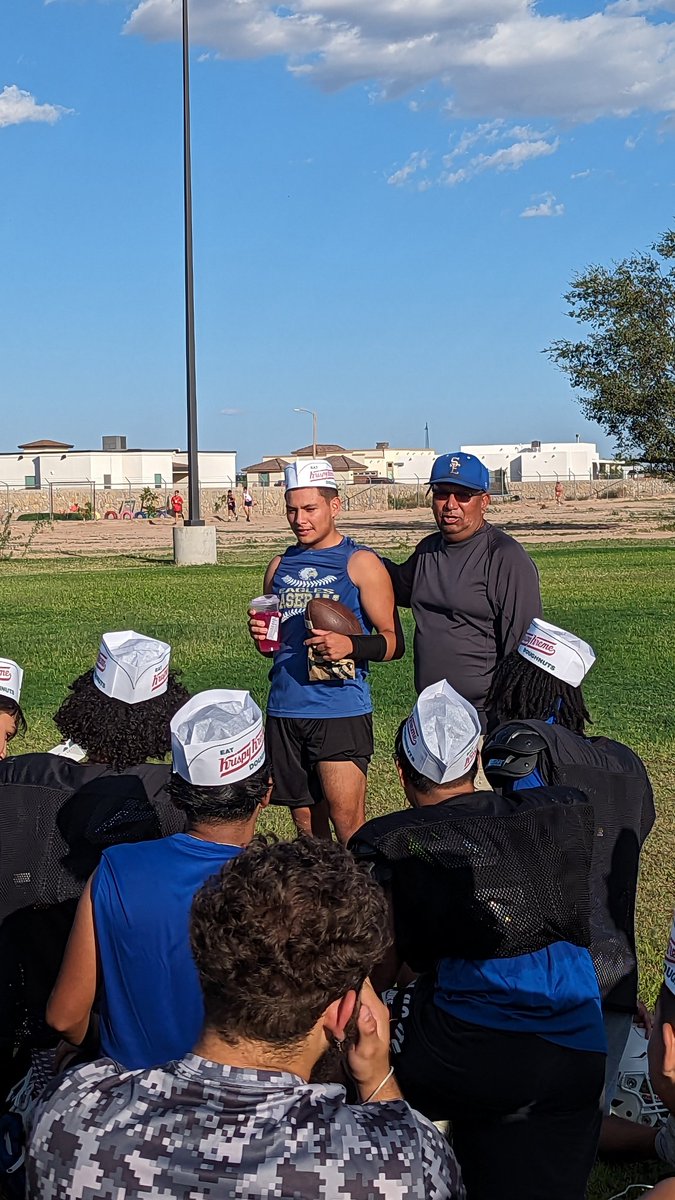 Happy Birthday to our QB1 Diego Flores!

#TDEP