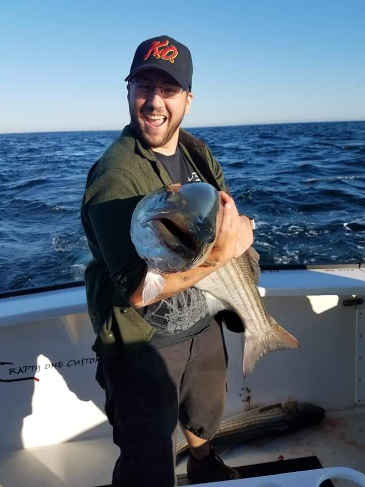 GoldenSSB's tweet photo. Me and the fish have entered an uneasy alliance against women 🐟 https://t.co/qh9mSCpAqD