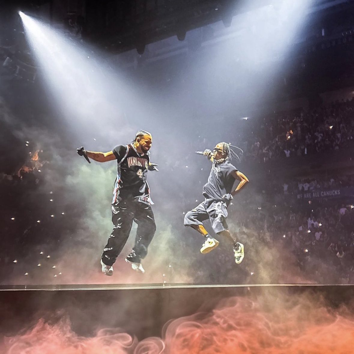 tervisscoot's tweet photo. Drake 🤝 Travis Scott https://t.co/EC4wMdN1w3