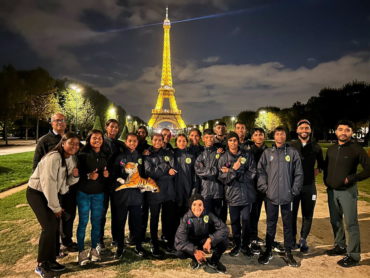 Welcome to Paris......the City of Light is soon to be the City of Rugby!

#GrowingUpWithRugby #HeritageCup #WorldCupFrance