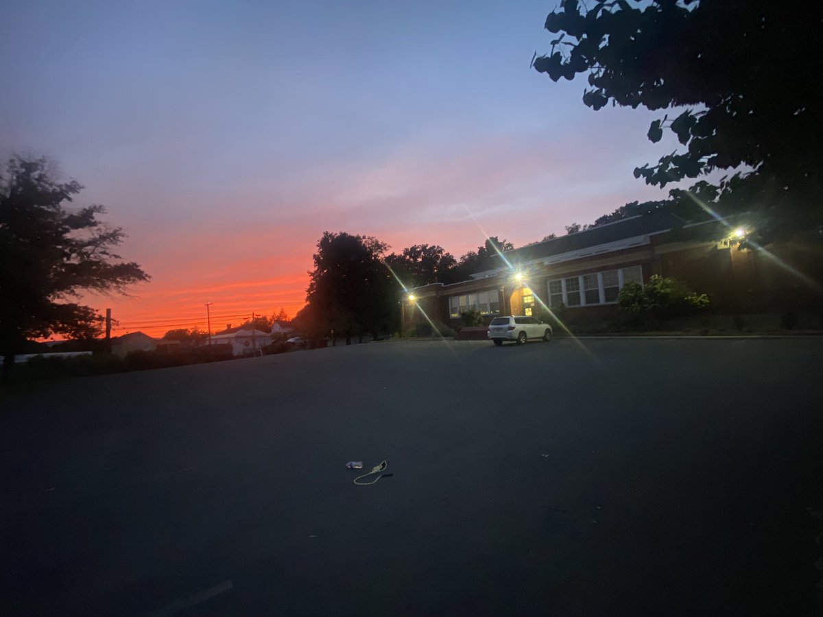 Lincoln leopards- thank you to students, teachers, staff, and families for attending our Potluck dinner tonight!  This was a special event and a beautiful evening.  Keep reading and enjoy the great weather this weekend!