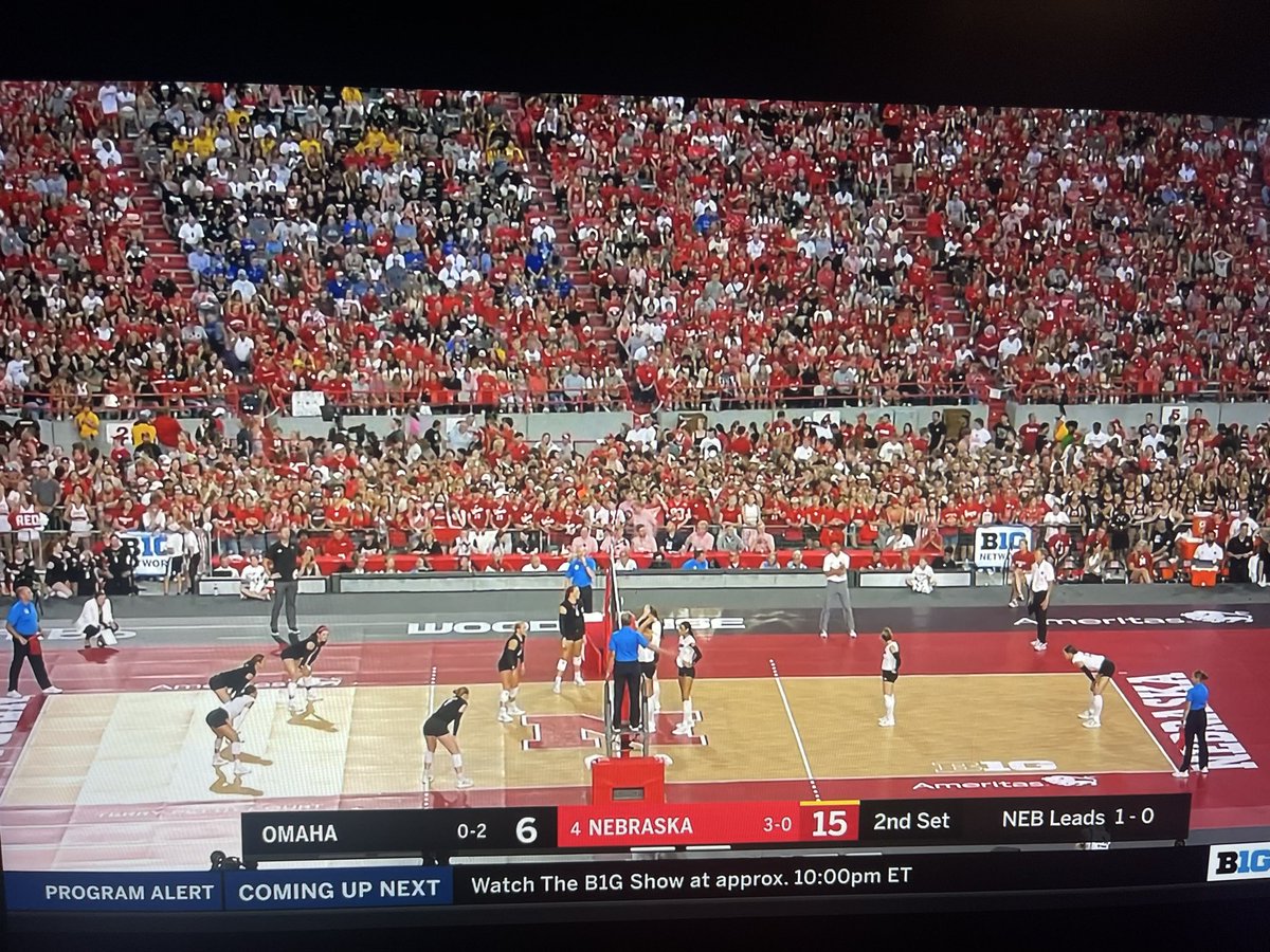 TiffanyTucker65's tweet photo. 90k fans watching women’s volleyball in the football stadium! Salute @HuskerVB #WomenEmpowerment #ImInspired https://t.co/JNZHPACOeN