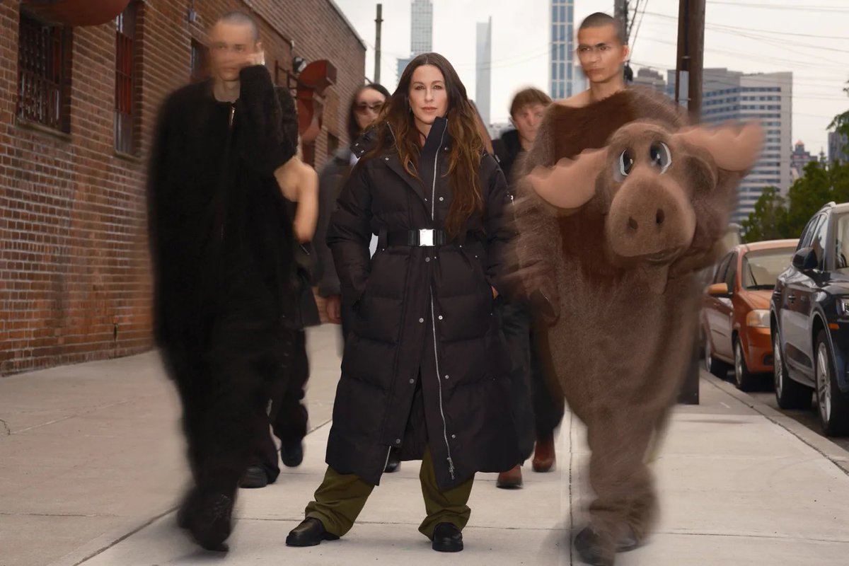 cantnot's tweet image. Just leaving this here. @alanis @AvrilLavigne @mooseknuckles #MooseKnuckles #Alanis #Avril