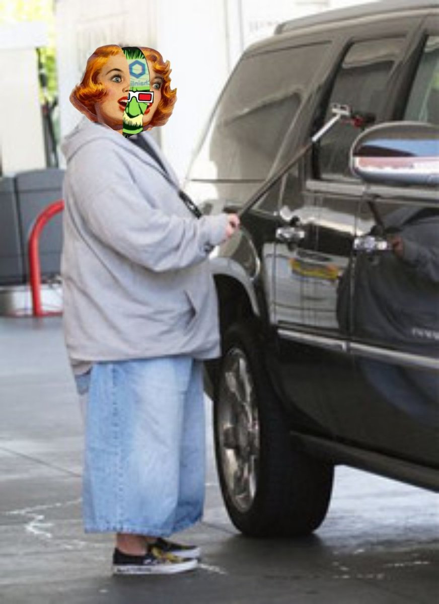 nullpackets's tweet photo. Caught @Eric_Sr_ filling up on his way out of @Scottsdale after his weekend #JortLife group "meetup" https://t.co/NVN7sb5BL2