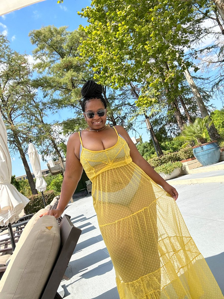 TickaNascha's tweet photo. Issa BIRFDAY CHICK! Happy birthday to meeeeee! 🎂 🥳🎉 https://t.co/N1QpduxJtv