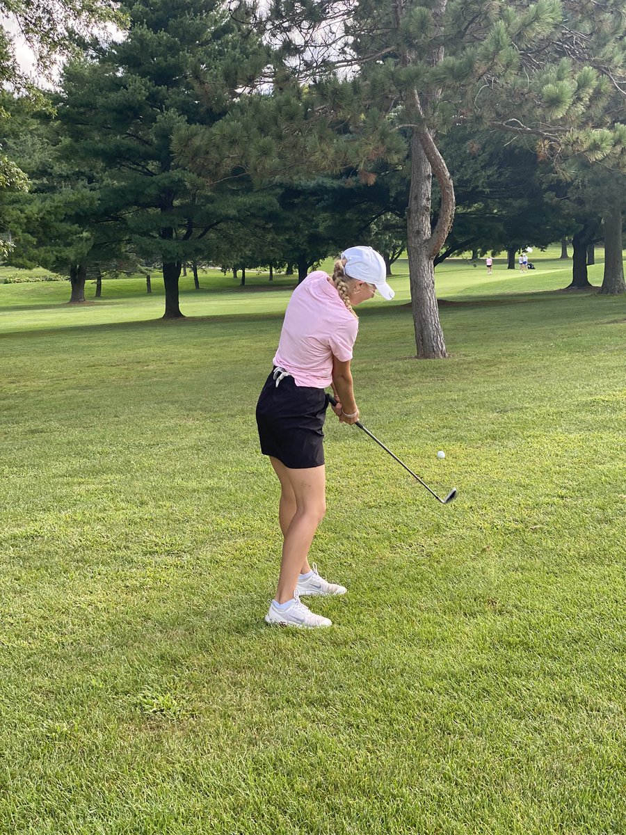 MsMackThompson's tweet photo. It was a great day to be Coach Mack at the JV Pickerington North invite today! I love these girls! #gahannagolf @GLHSLions @GLHS_Athletics https://t.co/JLvkjxjAFL