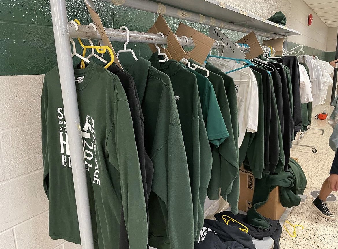 Very busy day at HC welcoming our grade 9’s, meeting with new registrants and taking care of our gently used uniform sales. Thanks to our Student Council for helping our new Raiders out. #WeTheNorthEnd #everyonebelongsatHC #ouradminrocks #schooliscoming #hccouncil