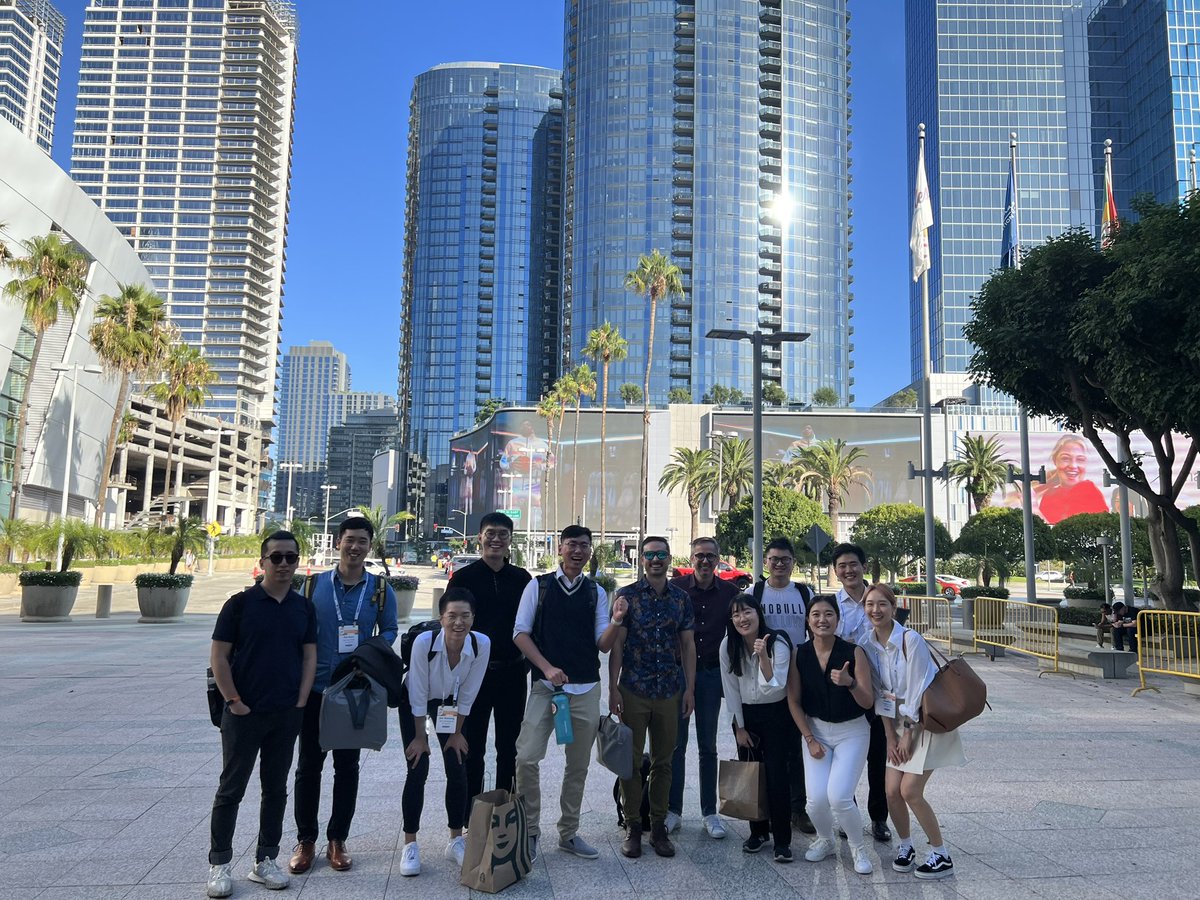 gradstudent_ipe's tweet photo. Concluding today with a nice dinner with this group of fantastic people! Remember to join our happy hour on Friday! https://t.co/p5Wb2AHXBu