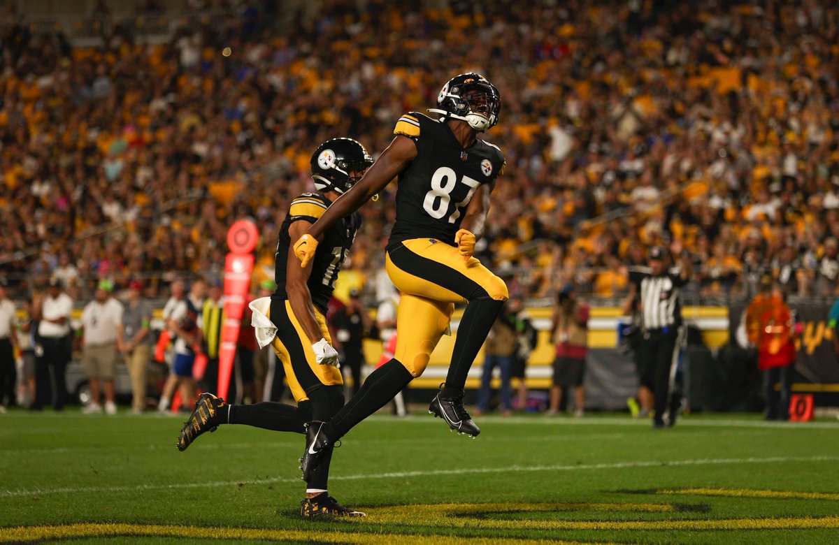 . (@ethan_reclaim) on Twitter photo Congratulations to another <a href="/UTM_FOOTBALL/">UT Martin Football</a> alum Rodney Williams (<a href="/raw40898/">Rodney Williams</a>) on making the Practice Squad for the <a href="/steelers/">Pittsburgh Steelers</a>!
#MartinMade Congratulations to another <a href="/UTM_FOOTBALL/">UT Martin Football</a> alum Rodney Williams (<a href="/raw40898/">Rodney Williams</a>) on making the Practice Squad for the <a href="/steelers/">Pittsburgh Steelers</a>!
#MartinMade