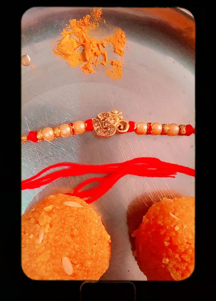 #HappyRakshaBandhan2023 ❤
महादेव सभी भाइयों और बहनो की हमेशा रक्षा करना और उन्हें हमेशा खुश और स्वस्थ रखना..!! ❣️