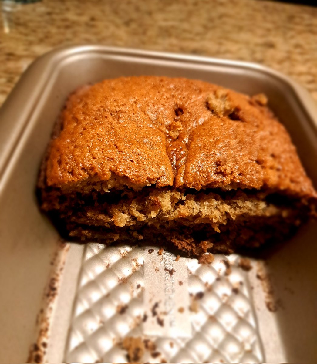 JennyAstello's tweet photo. Well, I made Banana Bread 🍌🍞 but it didn't last even 10 minutes in my house! I forgot to take a picture when it was done, before my family devoured it! 😊 #OPLiveSnacks #OPLive #OnPatrolLive #OPNation @ReelzChannel @OfficialOPLive https://t.co/MXWZDl2Frq