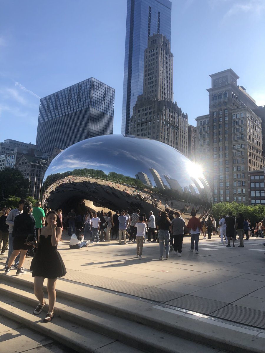 VadymChop's tweet photo. #CHICAGO https://t.co/aFJSm9DQmM