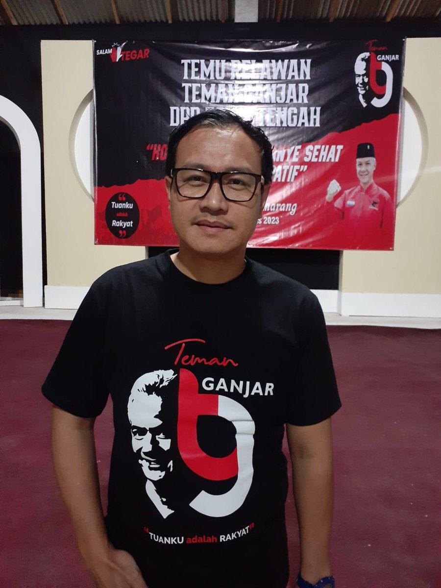 jisatu01's tweet photo. Komunitas Relawan Teman Ganjar (Tegar) akan lebih mengutamakan kampanye dengan paradigma baru yaitu kampanye yang Sehat, Aman dan Partisipatif.

Ketua Tegar @Rinto_Pao menegaskan manifesto politik Teman Ganjar bukan menyebarkan fitnah dan permusuhan tapi lebih pada toleransi dan kampanye yang sehat yakni memperkenalkan program kerja @ganjarpranowo sebagai calon Presiden dan tidak akan menjelek jelekkan kandidat lain.

@tjhinfar 
@Nirmala_0106 
@TemanGanjar2705 
@Uki23