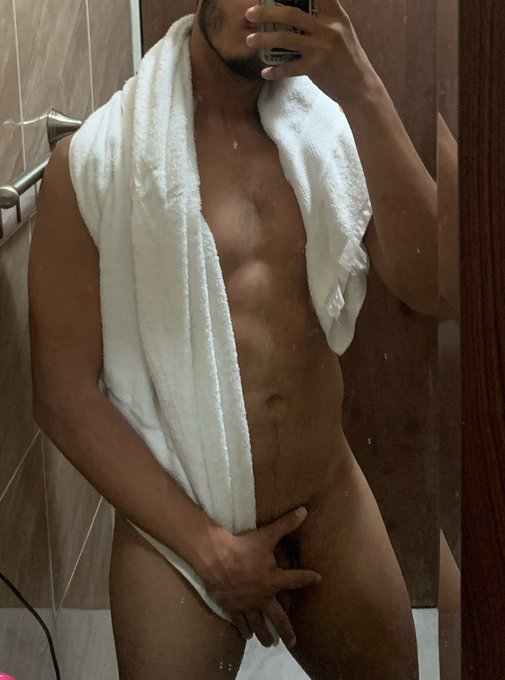 I felt so hot that day 😈 There&rsquo;s better pics in my of https://t.co/z5b853QdbB