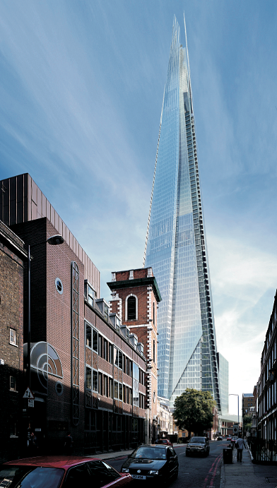 Aunicornglass's tweet photo. 72-storey skyscraper, designed by Italian architect Renzo Piano, in Southwark, London, that forms part of The Shard Quarter development. Standing 309.6 metres (1,016 feet) high, The Shard is the tallest building in the United Kingdom.#Aunicornglass https://t.co/EzxEiQo2vd