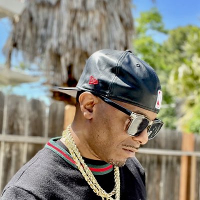 mothahustla415's tweet photo. #NewProfilePic https://t.co/bzwPzBhUhZ