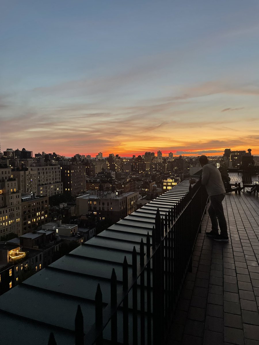 lisasharkey's tweet image. A beautiful day into a gorgeous night here in New York City @CentralParkNYC you are a beauty #onceinabluemoon