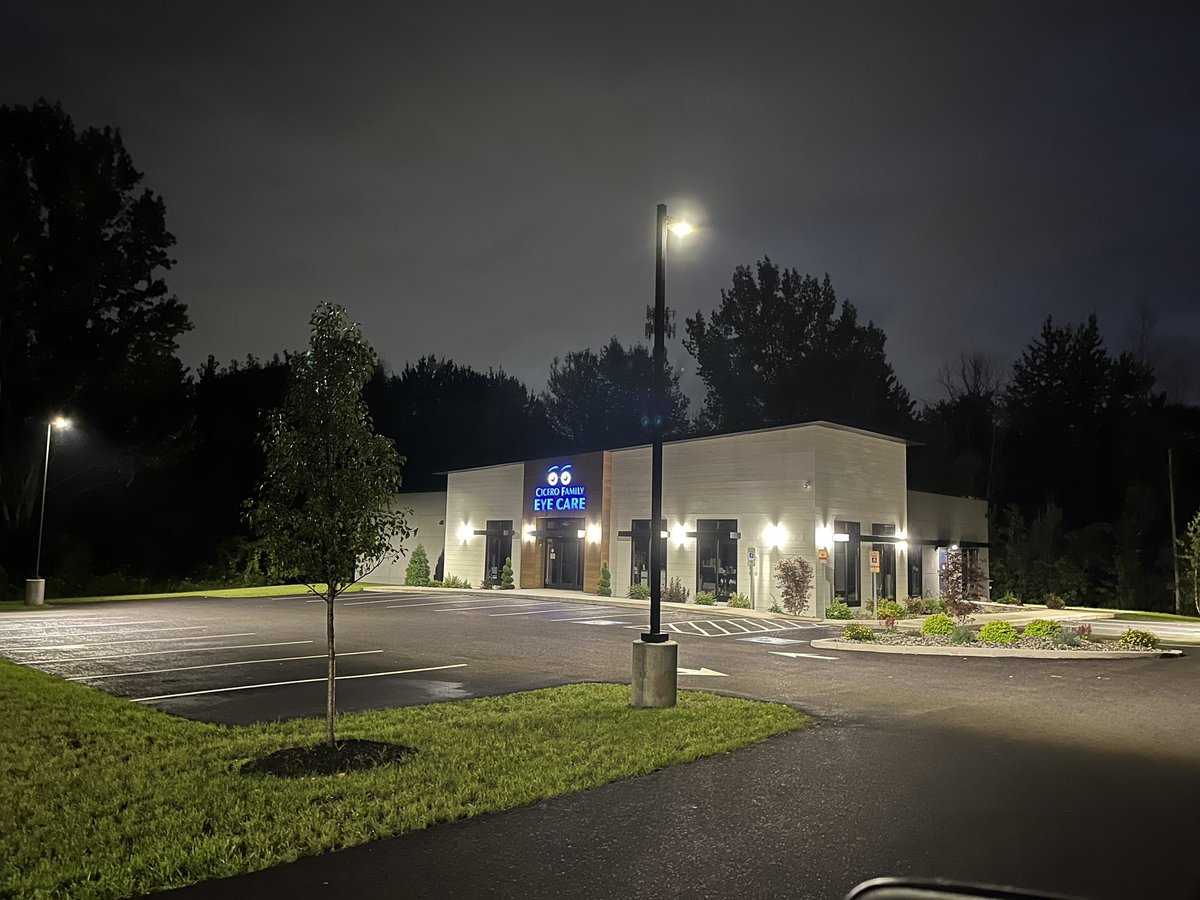 lightguy456's tweet image. Check out the LED Sconces from Lumux Lighting!! WOW!!