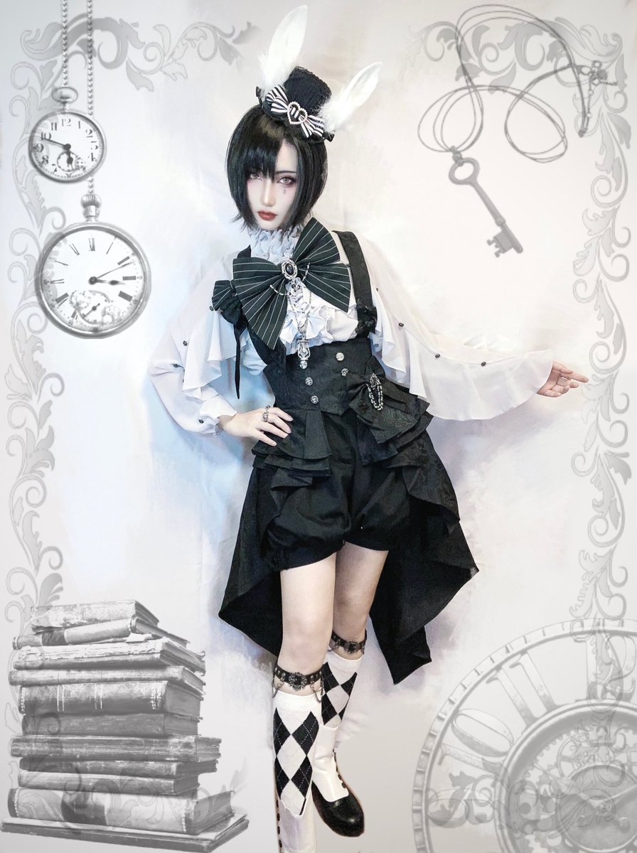 kyoukigen's tweet photo. モノクロウサギ劇場

#lolitafashion 
#ロリータ
#ロリィタ 
#皇子系ロリータ 
#コーディネート https://t.co/pBJr8oMMnu
