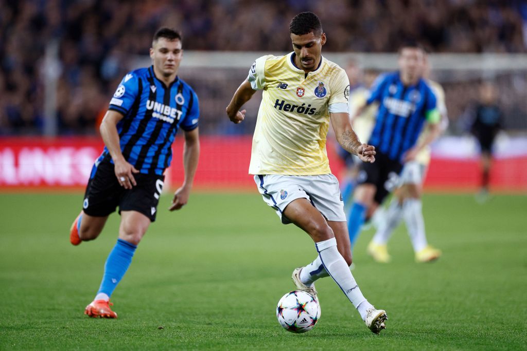 FabrizioRomano's tweet photo. FC Porto have rejected two approaches from OGC Nice and Sevilla for David Carmo. No intention to let him go this summer 🔵🐉

Carmo, staying at Porto this season. https://t.co/RunXGUb1qJ