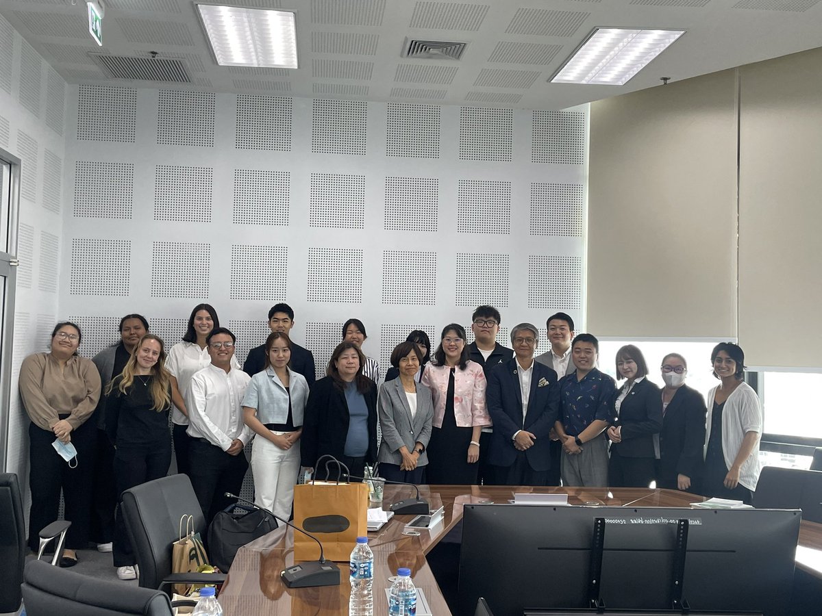 ASEANTCSW's tweet photo. Delighted to witness the fruitful exchange between ASEAN Training Centre and Ritsumeikan University students. Dr. Peredea's insightful lecture sparked engaging discussions fostering cross-cultural learning and collaboration #EducationExchange #ASEAN #Ritsumeikan #KnowledgeSharing https://t.co/Ajzn0uB849