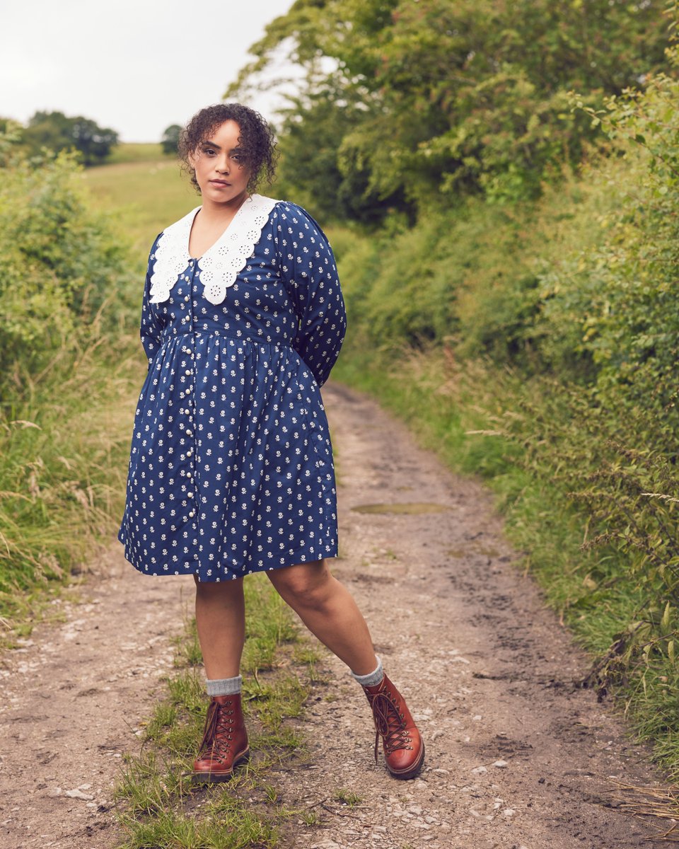 Laura Ashley tweet media