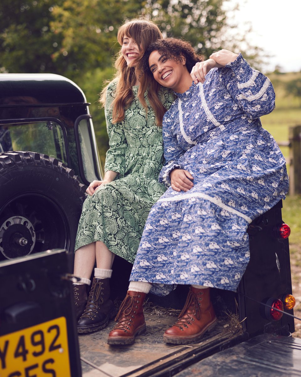 Laura Ashley tweet media