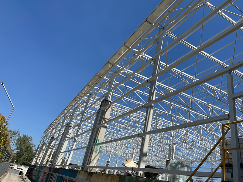 dngcelik's tweet photo. Yer Kocaeli yıl 2023, inşaatı tamamlanan Goldkim Kimya Çayırova Uzay Kafes Sistemi 2100 m² alana sahip özel bir projedir. 
#UzayÇatıKafesSistemleri
#MühendislikHarikası
#ModernMimarlık
#YapıTeknolojisi
#ÇatıTasarımı
#KafesSistemi
#YenilikçiMimarlık

https://t.co/WY4c8qru53 https://t.co/QitnZoo8Wf