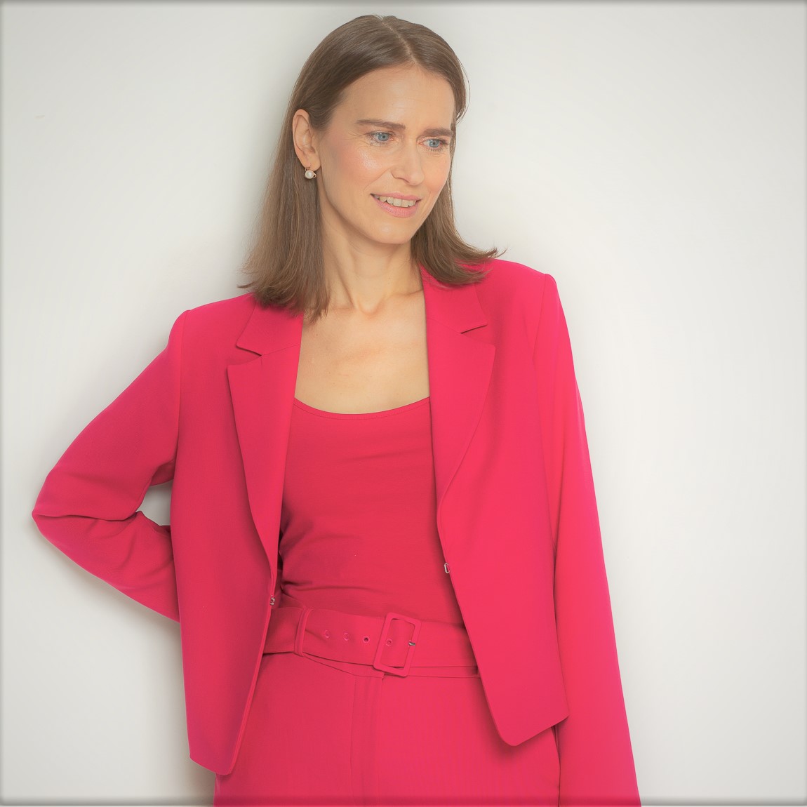 moving_classics's tweet photo. New exciting concerts in September in my next tweets. Your presence would add an extra touch of magic to these evenings, and I  look forward to sharing the joy of music with each and every one of you. #annahellerpianist #sunsethour #movingclassics #blueclassics #peacefulbach #candlelightconcerts #tributetocoldplay #candlelight #gershwin #bach