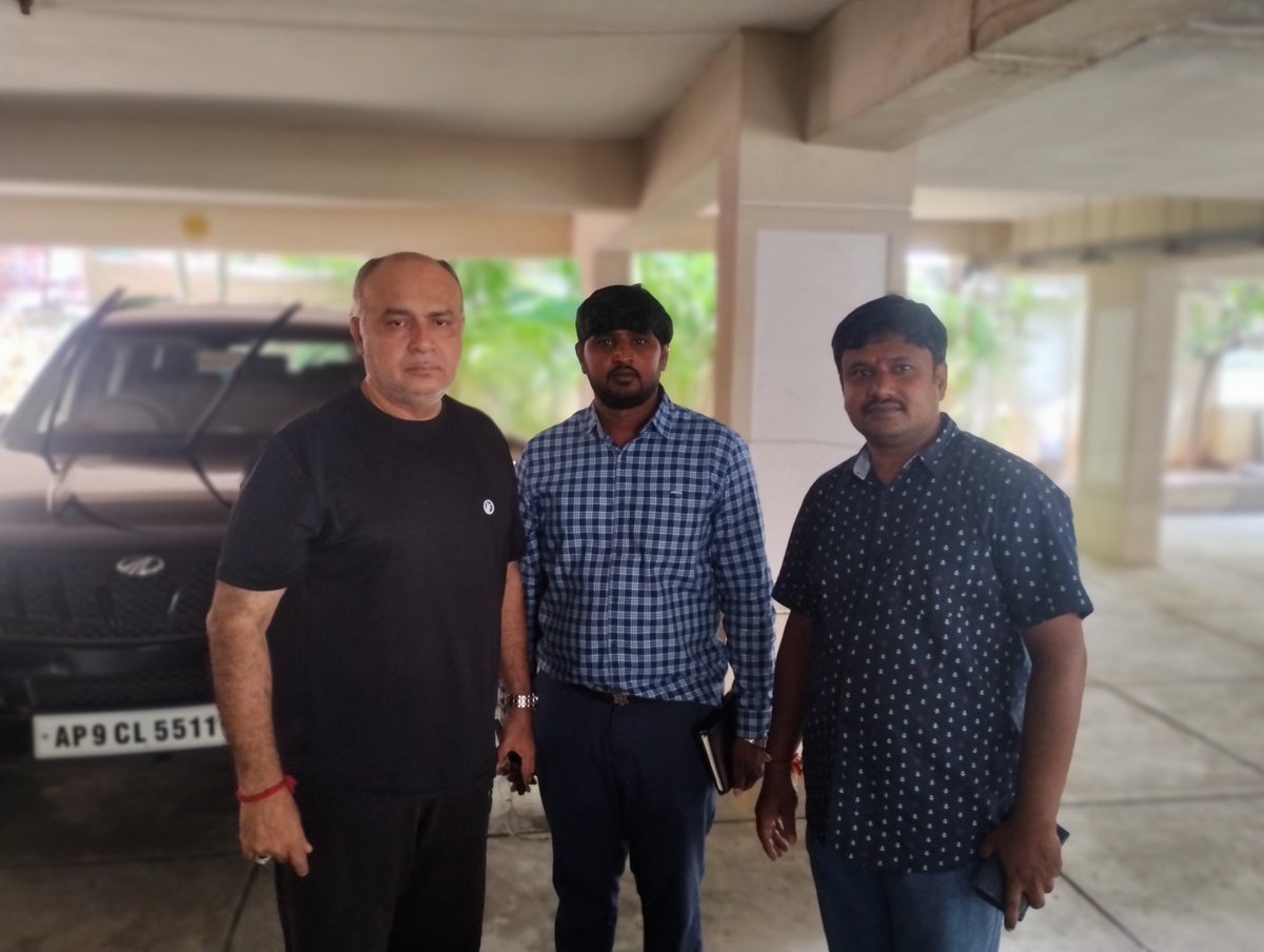 0205shankar's tweet photo. @razvi_ex_MLC @CommissionrGHMC @ZC_Khairatabad Dear sir,
Thank you for informing me that the day glowing complaint has been rectified and timings alos updated sir. I am glad to hear that the issue has been resolved to your satisfaction. If you have any further concerns or additional assistance, please feel to let me know https://t.co/sEYifXWQgg